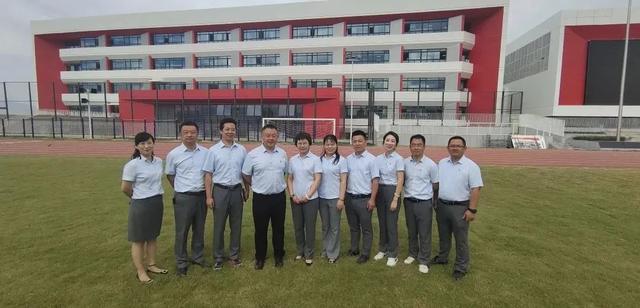 西安高新一中初中校区乘风破浪（我把西安名校）(6)