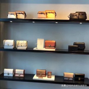 ​coach奥莱款和专柜款区别（怎样区分专柜款与奥莱款）