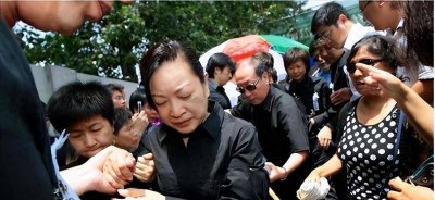 ​罗京病逝14年、妻子刘继红改嫁富豪，罗京父母：她是好媳妇