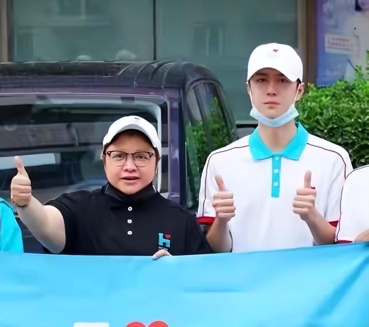 韩红身体怎么了最新消息(不修边幅身材复胖臃肿)