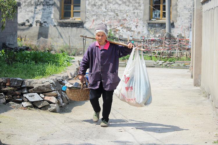 农村老人生活图片 农村老人生活图片大全