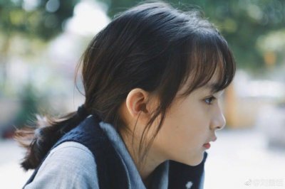 ​9岁刘楚恬就已是这般模样，难怪娱乐圈都在等她长大