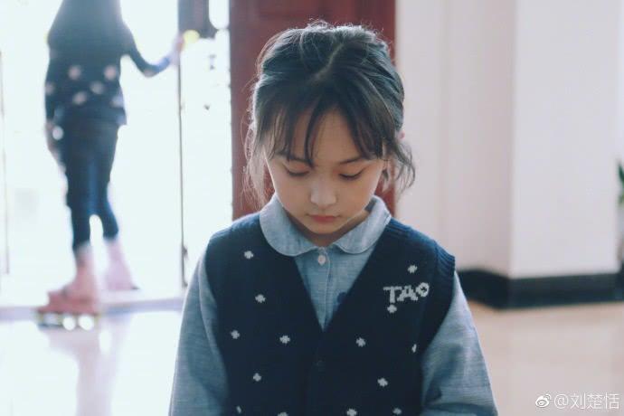 9岁刘楚恬就已是这般模样,难怪娱乐圈都在等她长大
