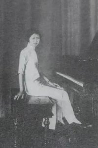 ​24岁结婚，30年后丈夫自杀，她精神分裂，晚年被外国报纸登上头版