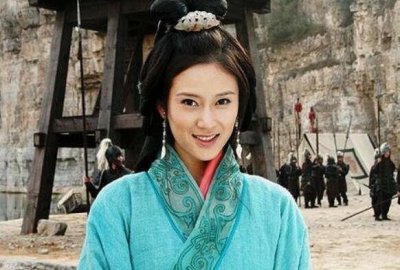 ​新三国小乔扮演者是谁？其实大小乔的身份地位很低？