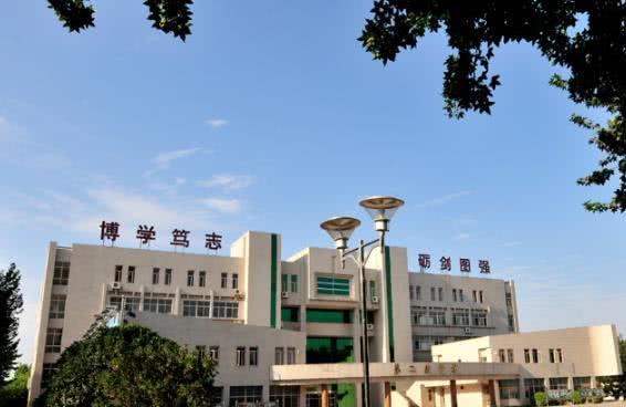 比清北还难考的大学，免费上学有补贴，毕业包分配