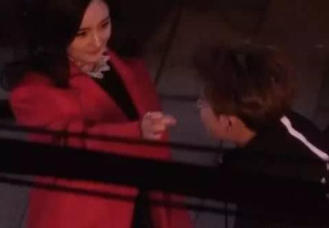 盘点尴尬的吻戏，杨幂要求吃大蒜，刘诗诗崩溃大哭，皇阿玛是高手