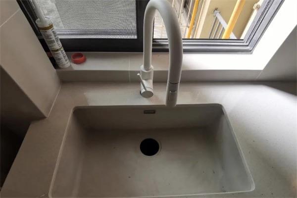 装修台下盆安装全过程 台下盆安装用什么胶比较结实 1