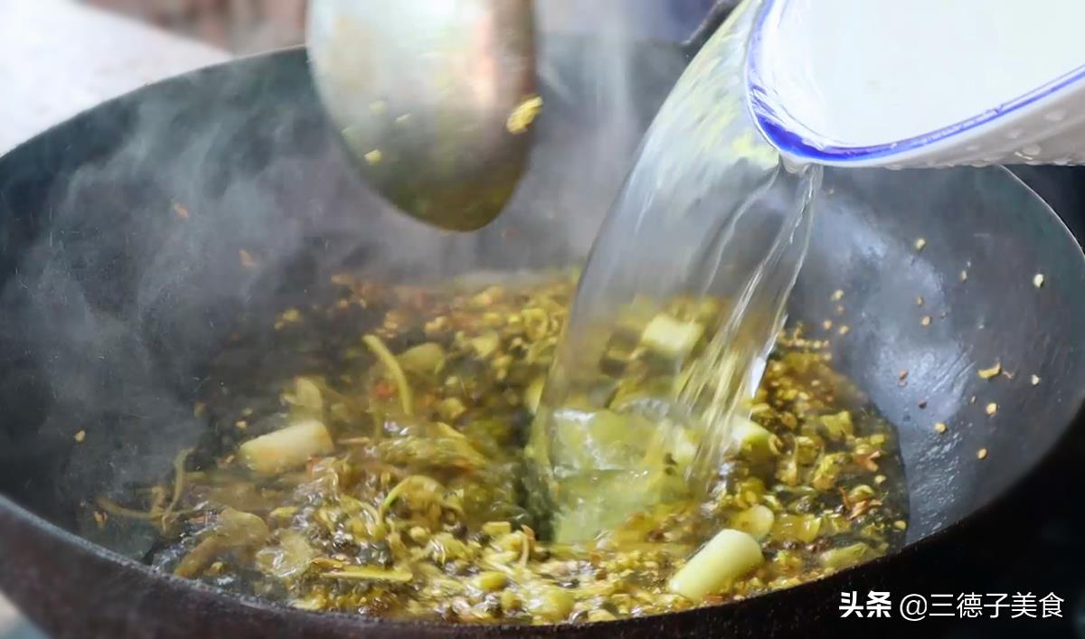 教你藤椒鱼的正宗做法,麻辣到极致,泼油那刻流口水了