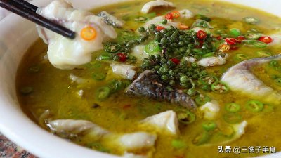 ​教你藤椒鱼的正宗做法，麻辣到极致，泼油那刻流口水了