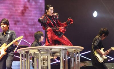 ​萧敬腾号称雨神，是巧合还是蓄谋？