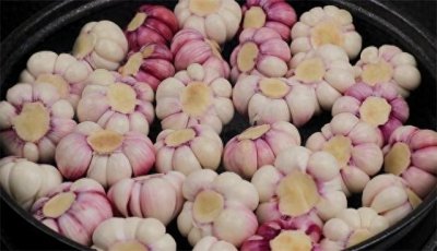 ​正宗糖醋蒜怎么腌的？配方和比例告诉你，夏天在家就能轻松做出来