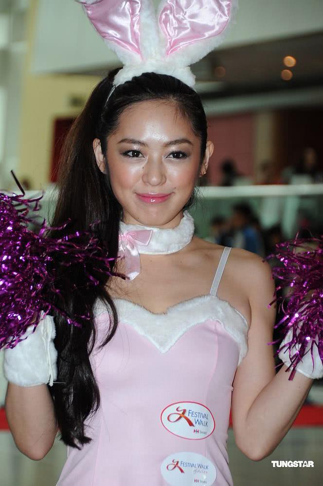 松冈李那个人资料写真作品