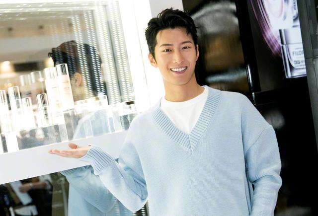 窦骁首部民国剧官宣,甜美小花出演女主,配角还有嘉行的他