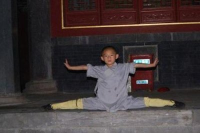 ​少林寺释小松现在多大了