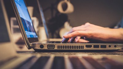 ​一曲忠诚的赞歌什么梗