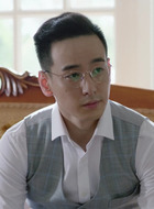 任成泰(任彬饰演)