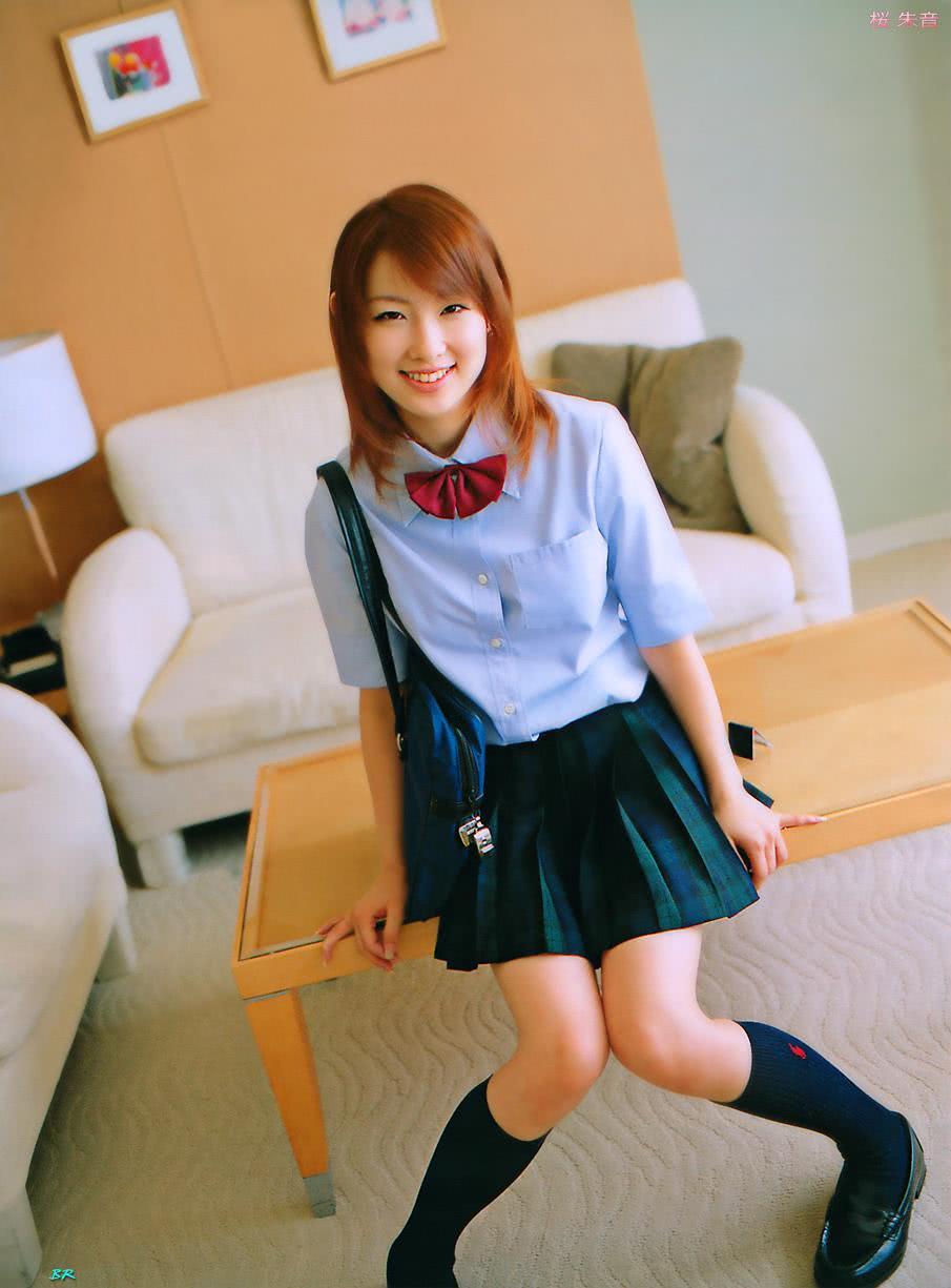 樱朱音个人资料写真作品