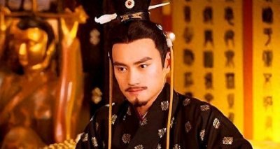 ​汉景帝过寿，儿子刘发舞蹈助兴时畏手畏脚，说了句话被赏三个郡