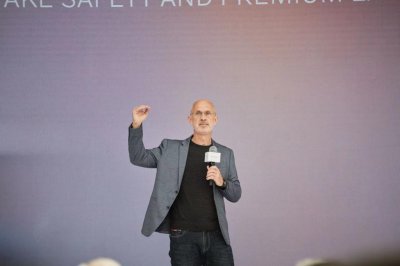 ​沃尔沃新掌门人首次访华 先后会见上海市领导和媒体 在华电动化转型跑出“加速