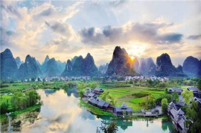 ​广西桂林阳朔的山水（找到语文书上的桂林）