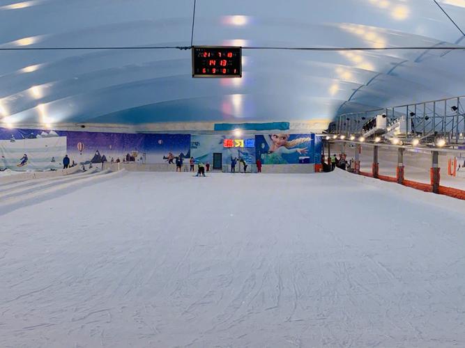 上海室内滑雪场有哪些（上海已拥有固定冰场14块）