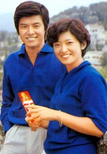 ​童话般的爱情：三浦友和守护山口百惠43年，从来不跟她吵架