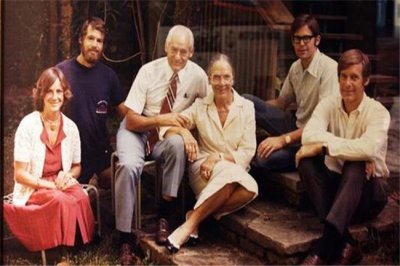 ​美国十二大家族现状：十二大家族屹立不倒依然辉煌