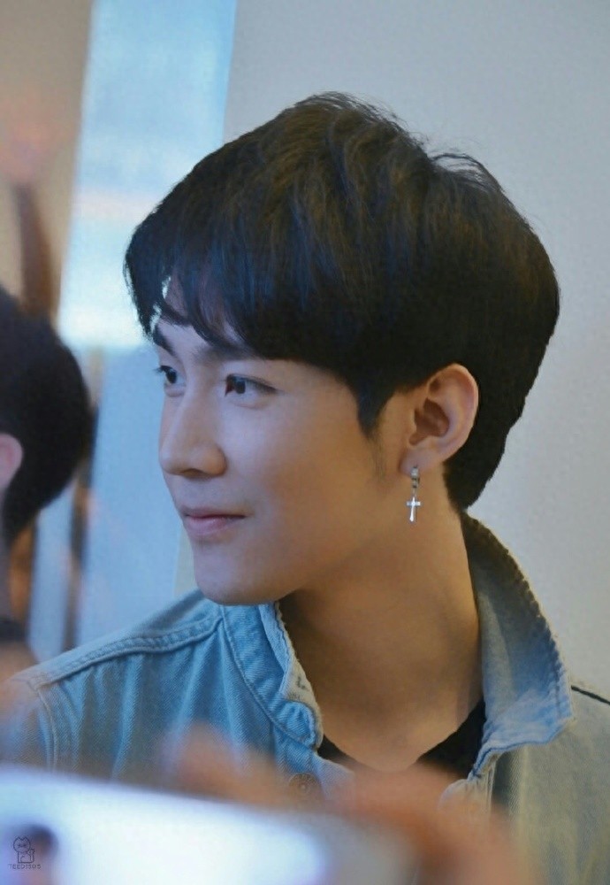 「美男」腐剧《青春追梦曲》中的少爷《逐月之月》中的ming