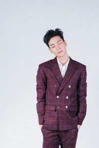 ​「美男」腐剧《青春追梦曲》中的少爷《逐月之月》中的ming