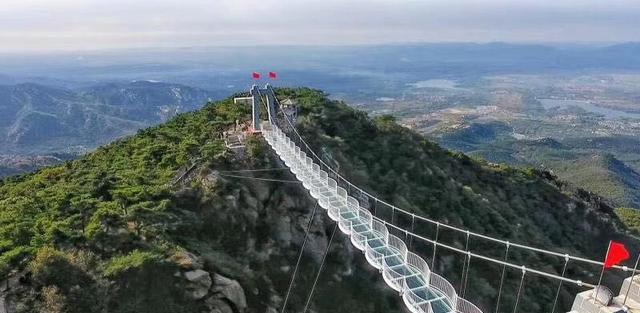 惊艳!临沂海拔最高的玻璃桥亮相蒙山