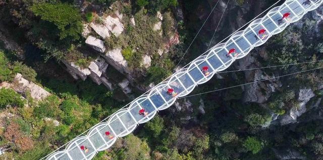 惊艳!临沂海拔最高的玻璃桥亮相蒙山