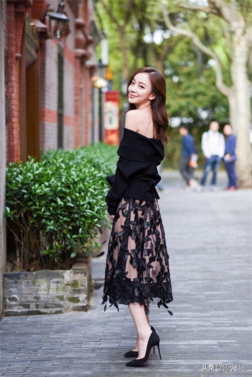 明星汪小敏,娱乐圈歌手和演员,被誉为“新一代时尚小花旦”