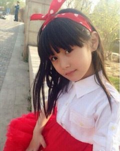 ​张籽沐、纪姿含、刘楚恬、小苹果这四个童星太好看！谁颜值最高？