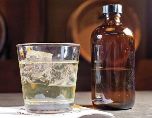 苏打水兑白葡萄酒