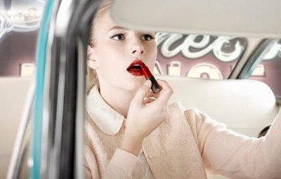 ​化妆对人身体有好处吗 经常化妆皮肤会变差吗