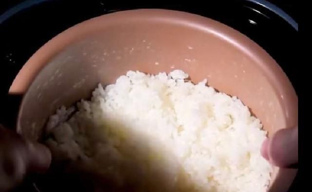 自热米饭，自热米饭跟普通大米有什么区别吗?用普通大米行吗？图8