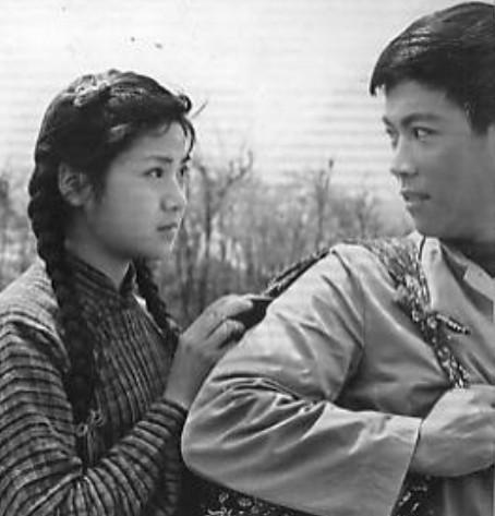 鲍国平扮演者名单（第一个在平凡的世界中扮演田晓霞）(4)