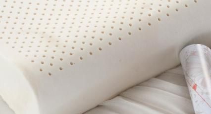 买的乳胶枕头一股刺鼻味道咋办