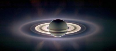 ​土星环是圆的吗，土星是围着哪个星球绕的绕一圈要多长时间？