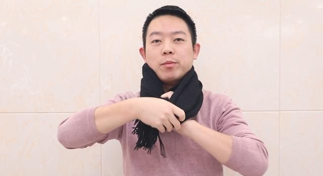 怎么围围巾，围一圈的围巾围法？图9