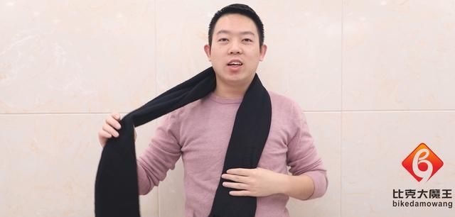 怎么围围巾，围一圈的围巾围法？图2