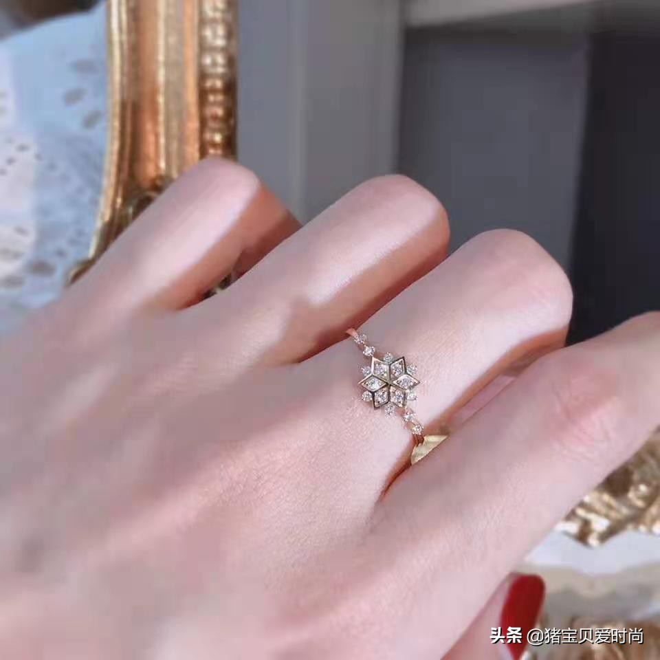 女生戴戒指十个手指的含义图解图片(戴戒指十个手指的含义图女)(图4) 女生戴戒指十个手指的含义图解图片(戴戒指十个手指的含义图女)(图4)