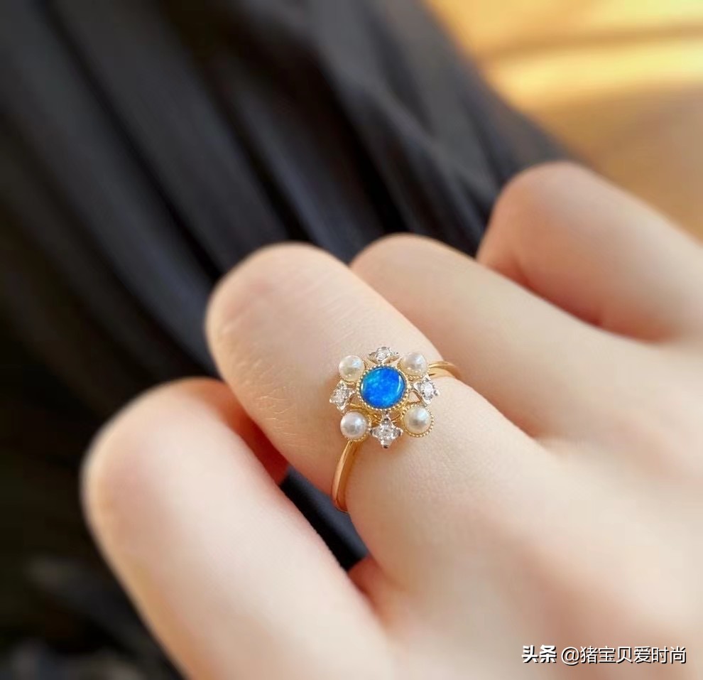 女生戴戒指十个手指的含义图解图片(戴戒指十个手指的含义图女)(图7) 女生戴戒指十个手指的含义图解图片(戴戒指十个手指的含义图女)(图7)