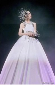 ​李承铉带女儿现身戚薇演唱会 父女同台萌翻全场 ，萌化人心！