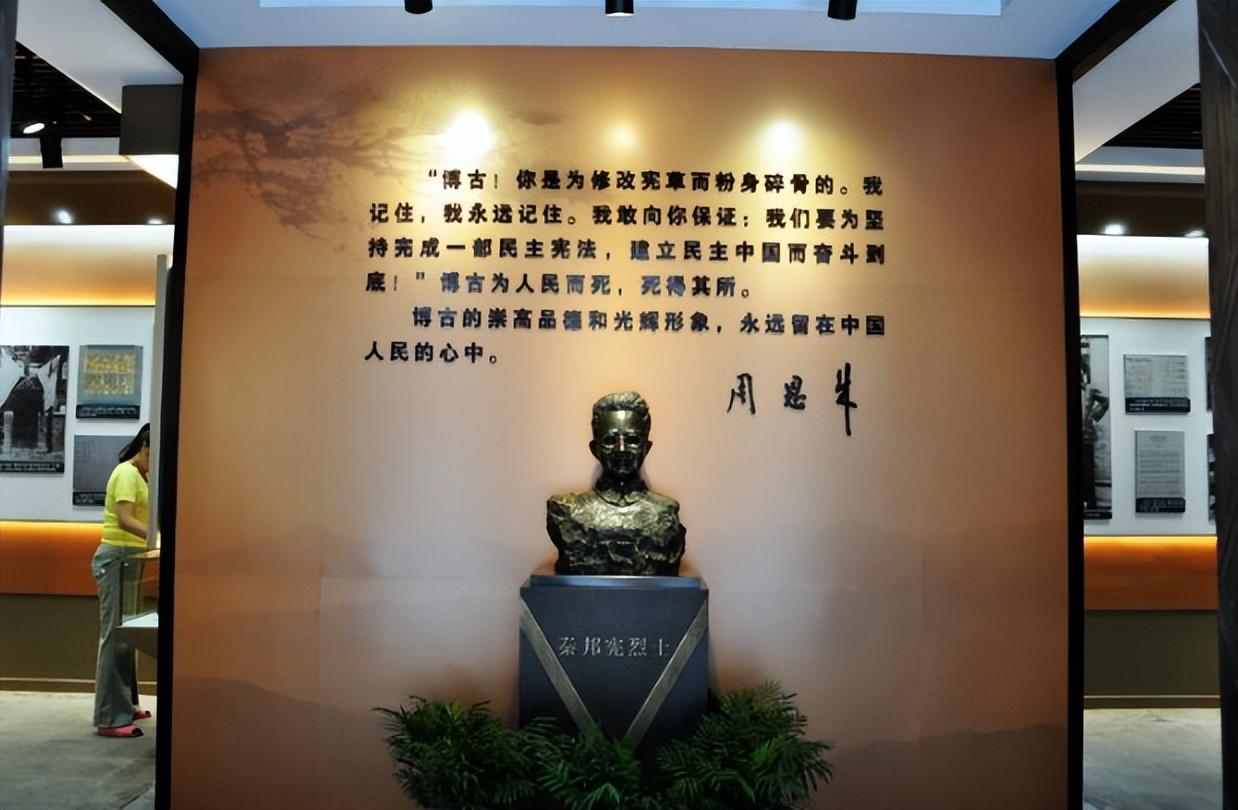 1克拉钻戒多少钱大约(1克拉dr钻戒多少钱一枚)