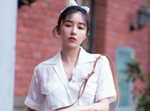 阚清子说朱一龙神秘怎么回事？阚清子和朱一龙什么关系是同学吗？