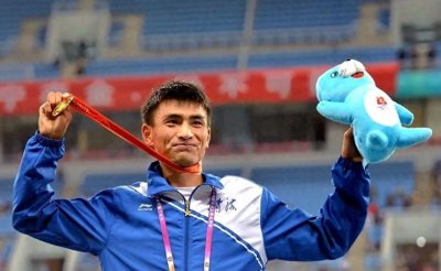 ​中国全马、半马、境内纪录分别是多少？