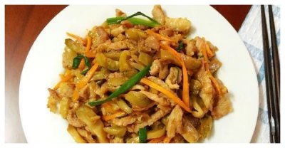 ​吃不起榨菜？不，我家每周都吃好几次，雷打不动，下饭属它最厉害