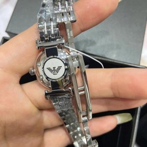 ​阿玛尼手表怎么看真假（这5点很好辨别）